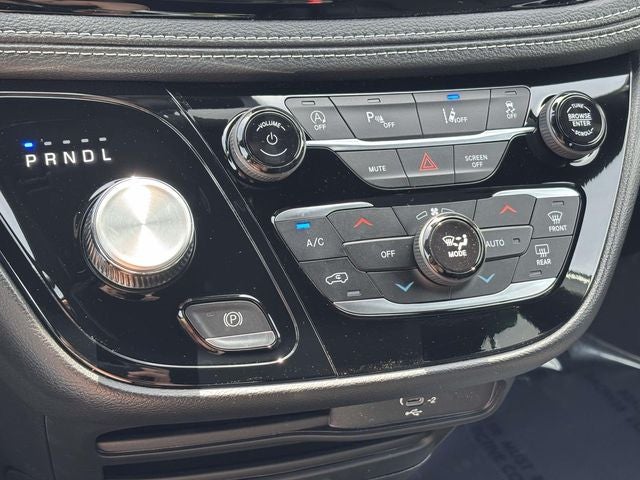 2027 Chrysler Pacifica PACIFICA SELECT AWD