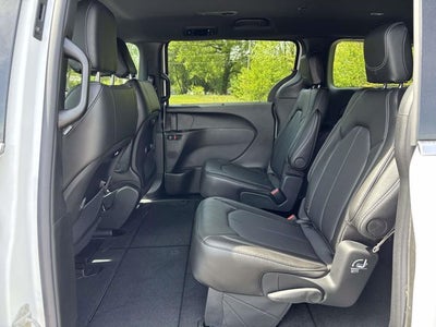 2027 Chrysler Pacifica PACIFICA SELECT AWD