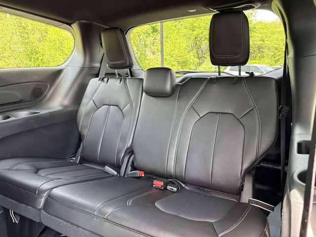 2027 Chrysler Pacifica PACIFICA SELECT AWD