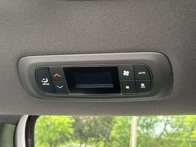 2027 Chrysler Pacifica PACIFICA SELECT AWD