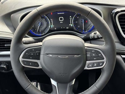 2027 Chrysler Pacifica PACIFICA SELECT AWD