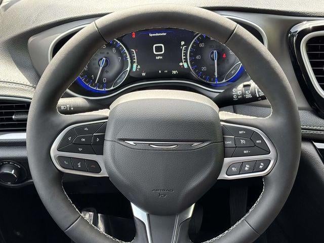 2027 Chrysler Pacifica PACIFICA SELECT AWD