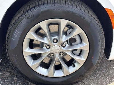 2027 Chrysler Pacifica PACIFICA SELECT AWD