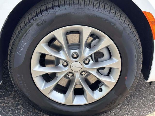 2027 Chrysler Pacifica PACIFICA SELECT AWD