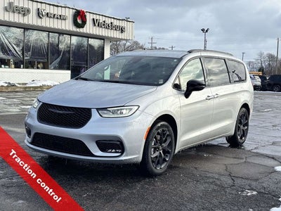 2026 Chrysler Pacifica PACIFICA SELECT AWD