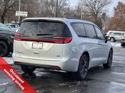 2026 Chrysler Pacifica PACIFICA SELECT AWD