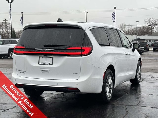 2026 Chrysler Pacifica PACIFICA SELECT AWD