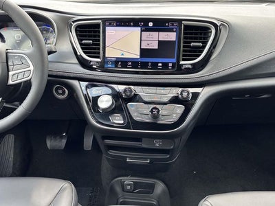 2027 Chrysler Pacifica PACIFICA SELECT AWD