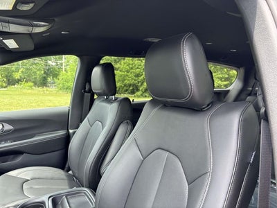 2027 Chrysler Pacifica PACIFICA SELECT AWD