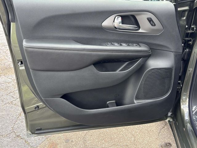 2027 Chrysler Pacifica PACIFICA SELECT AWD