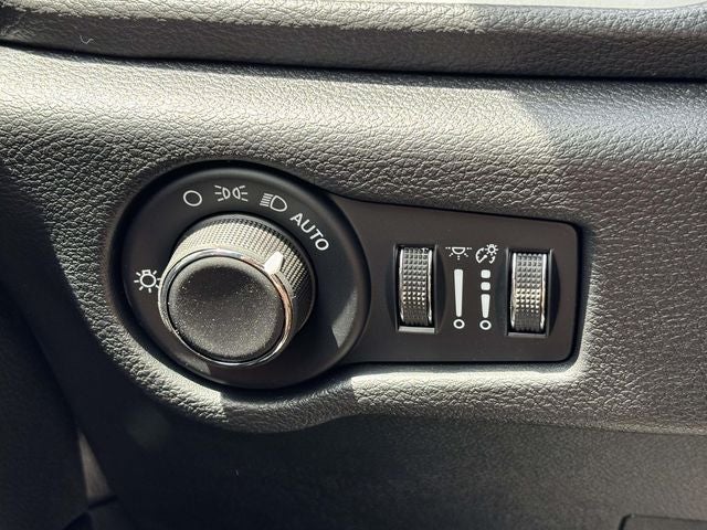 2027 Chrysler Pacifica PACIFICA SELECT AWD