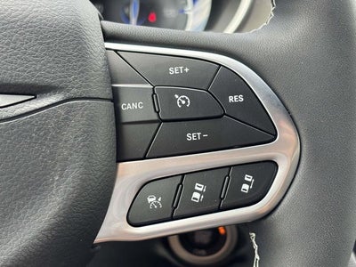 2027 Chrysler Pacifica PACIFICA SELECT AWD