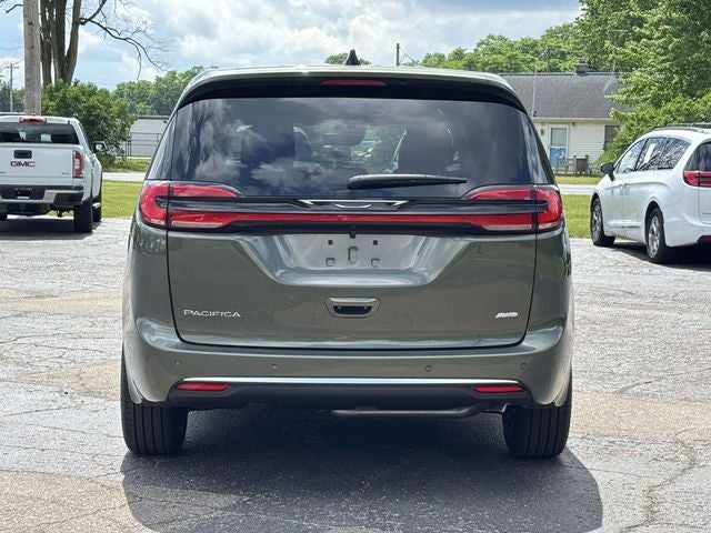 2027 Chrysler Pacifica PACIFICA SELECT AWD