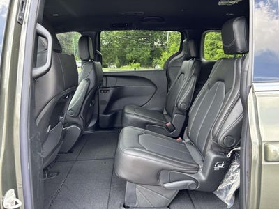 2027 Chrysler Pacifica PACIFICA SELECT AWD