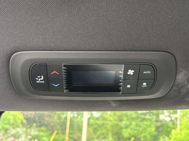 2027 Chrysler Pacifica PACIFICA SELECT AWD