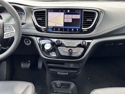 2027 Chrysler Pacifica PACIFICA SELECT AWD