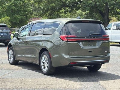 2027 Chrysler Pacifica PACIFICA SELECT AWD