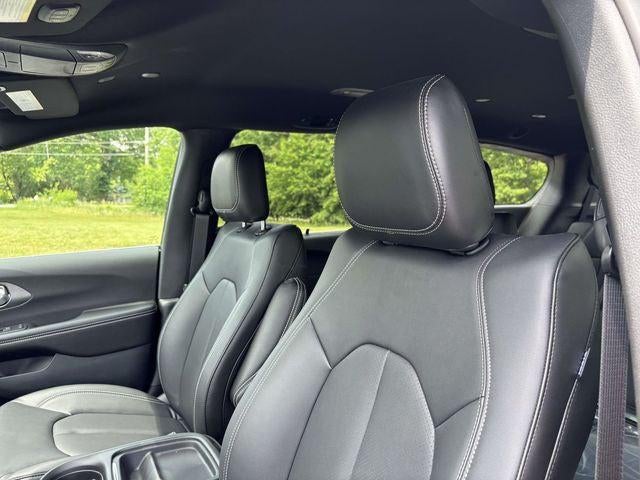2027 Chrysler Pacifica PACIFICA SELECT AWD