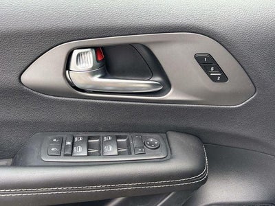 2027 Chrysler Pacifica PACIFICA SELECT AWD