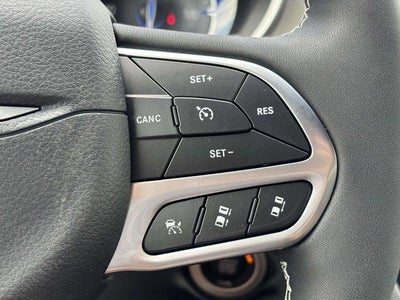2027 Chrysler Pacifica PACIFICA SELECT AWD