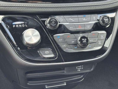2027 Chrysler Pacifica PACIFICA SELECT AWD