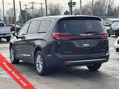 2026 Chrysler Pacifica PACIFICA SELECT AWD