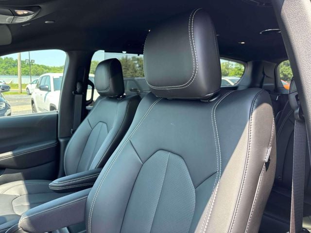 2027 Chrysler Pacifica PACIFICA SELECT AWD