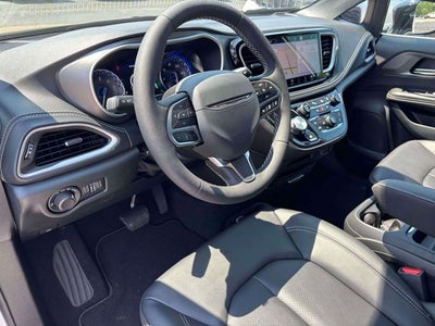2027 Chrysler Pacifica PACIFICA SELECT AWD
