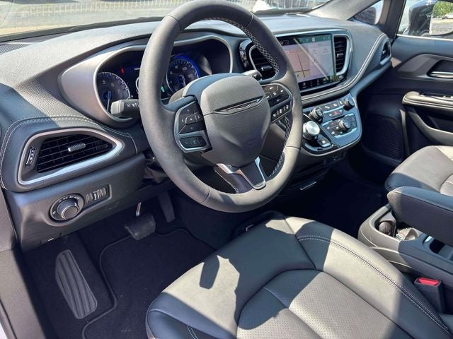 2027 Chrysler Pacifica PACIFICA SELECT AWD