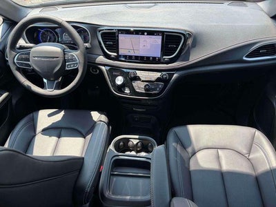2027 Chrysler Pacifica PACIFICA SELECT AWD