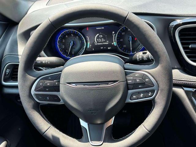 2027 Chrysler Pacifica PACIFICA SELECT AWD