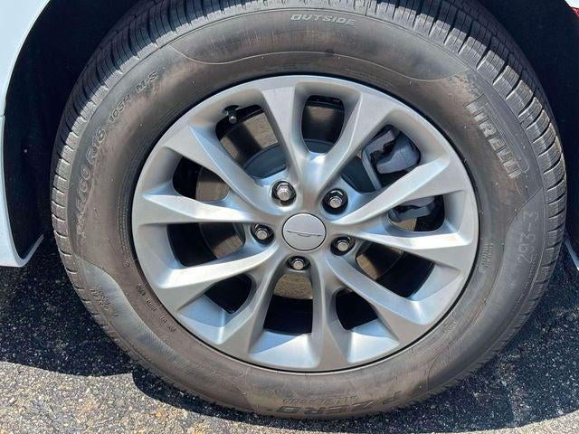 2027 Chrysler Pacifica PACIFICA SELECT AWD