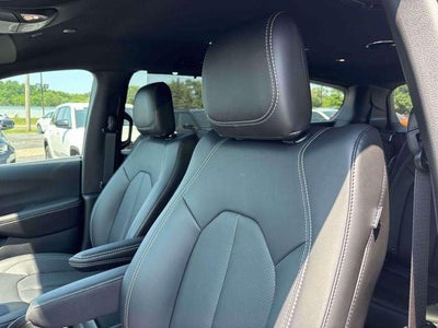 2027 Chrysler Pacifica PACIFICA SELECT AWD
