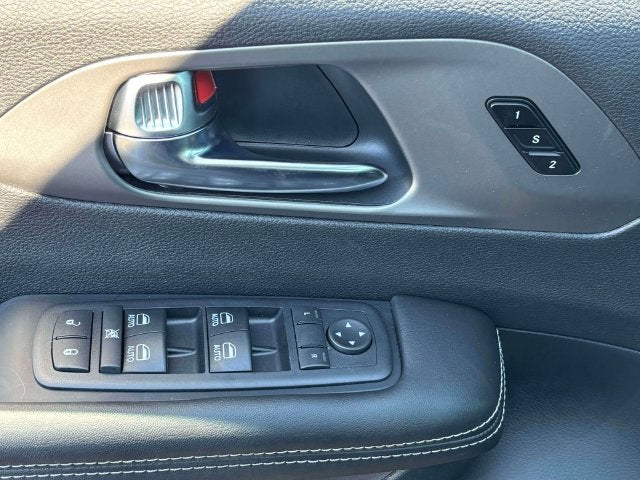 2027 Chrysler Pacifica PACIFICA SELECT AWD
