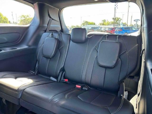 2027 Chrysler Pacifica PACIFICA SELECT AWD