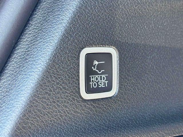 2027 Chrysler Pacifica PACIFICA SELECT AWD