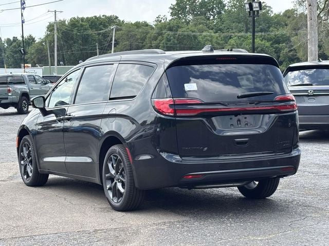 2027 Chrysler Pacifica PACIFICA LIMITED AWD