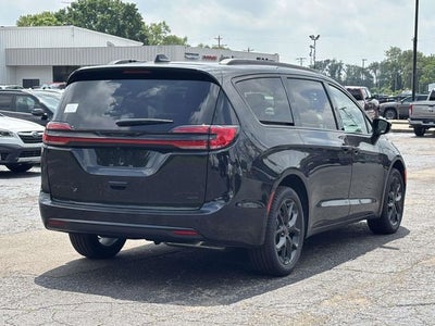2027 Chrysler Pacifica PACIFICA LIMITED AWD