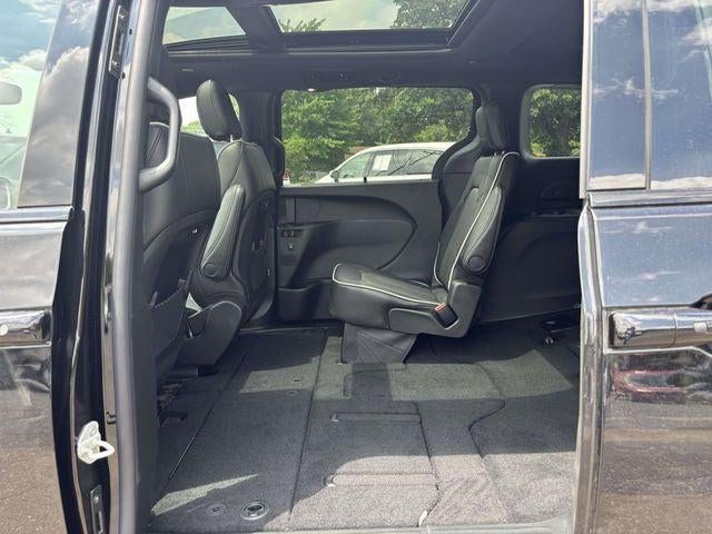 2027 Chrysler Pacifica PACIFICA LIMITED AWD