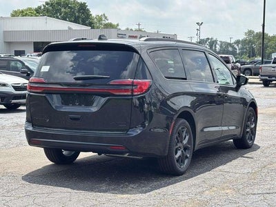 2027 Chrysler Pacifica PACIFICA LIMITED AWD
