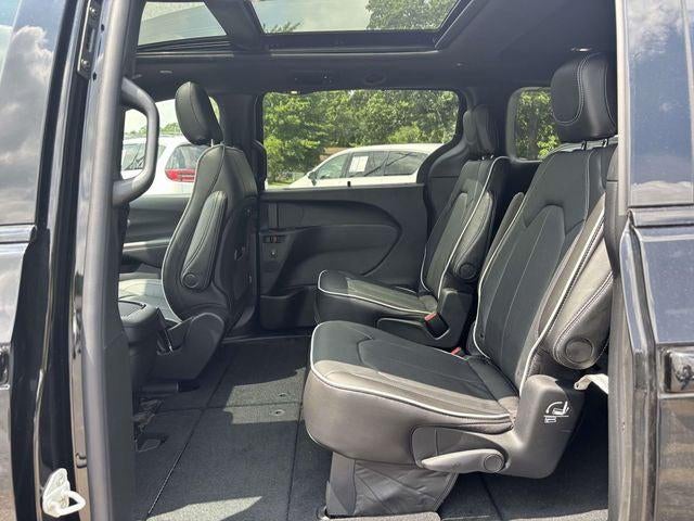 2027 Chrysler Pacifica PACIFICA LIMITED AWD