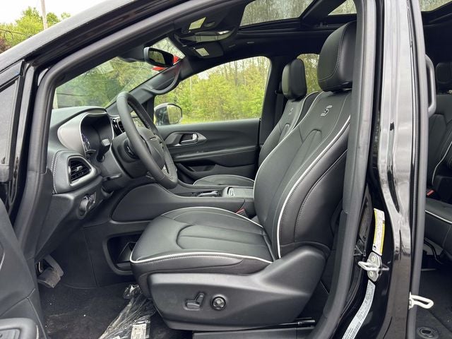 2027 Chrysler Pacifica PACIFICA LIMITED AWD