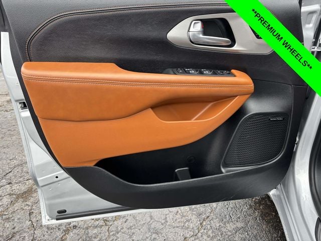 2024 Chrysler Pacifica Pinnacle AWD