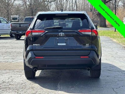 2022 Toyota RAV4 LE