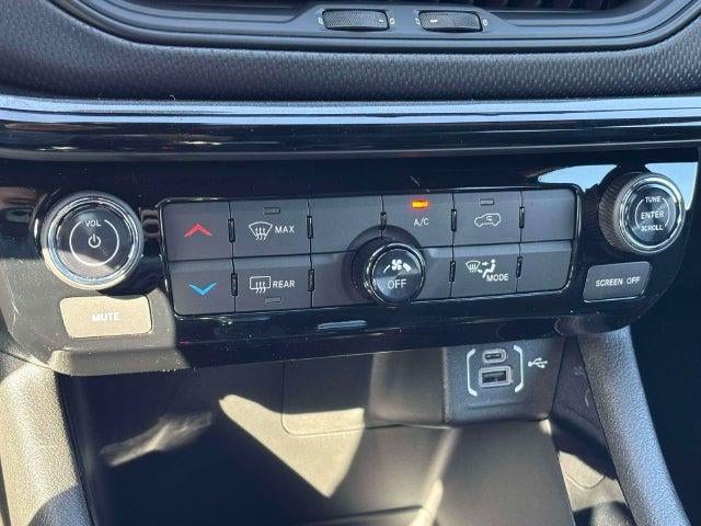 2027 Jeep Compass COMPASS LATITUDE ALTITUDE 4X4