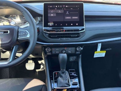 2027 Jeep Compass COMPASS LATITUDE ALTITUDE 4X4