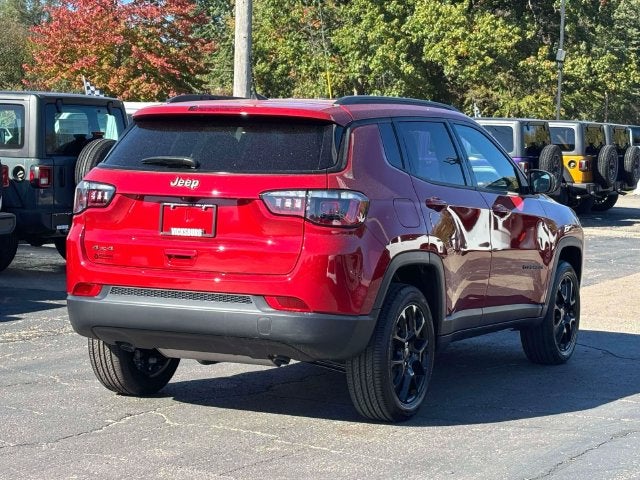 2027 Jeep Compass COMPASS LATITUDE ALTITUDE 4X4