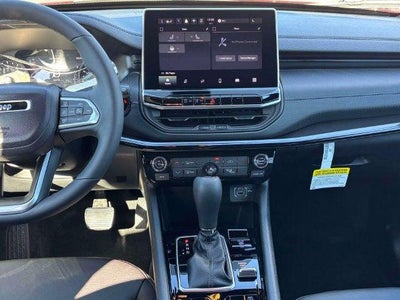 2027 Jeep Compass COMPASS LATITUDE ALTITUDE 4X4
