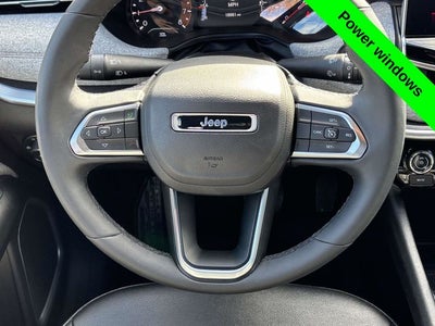 2024 Jeep Compass Latitude Lux FWD