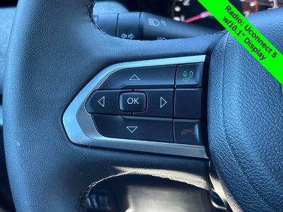 2023 Jeep Compass Latitude Lux FWD